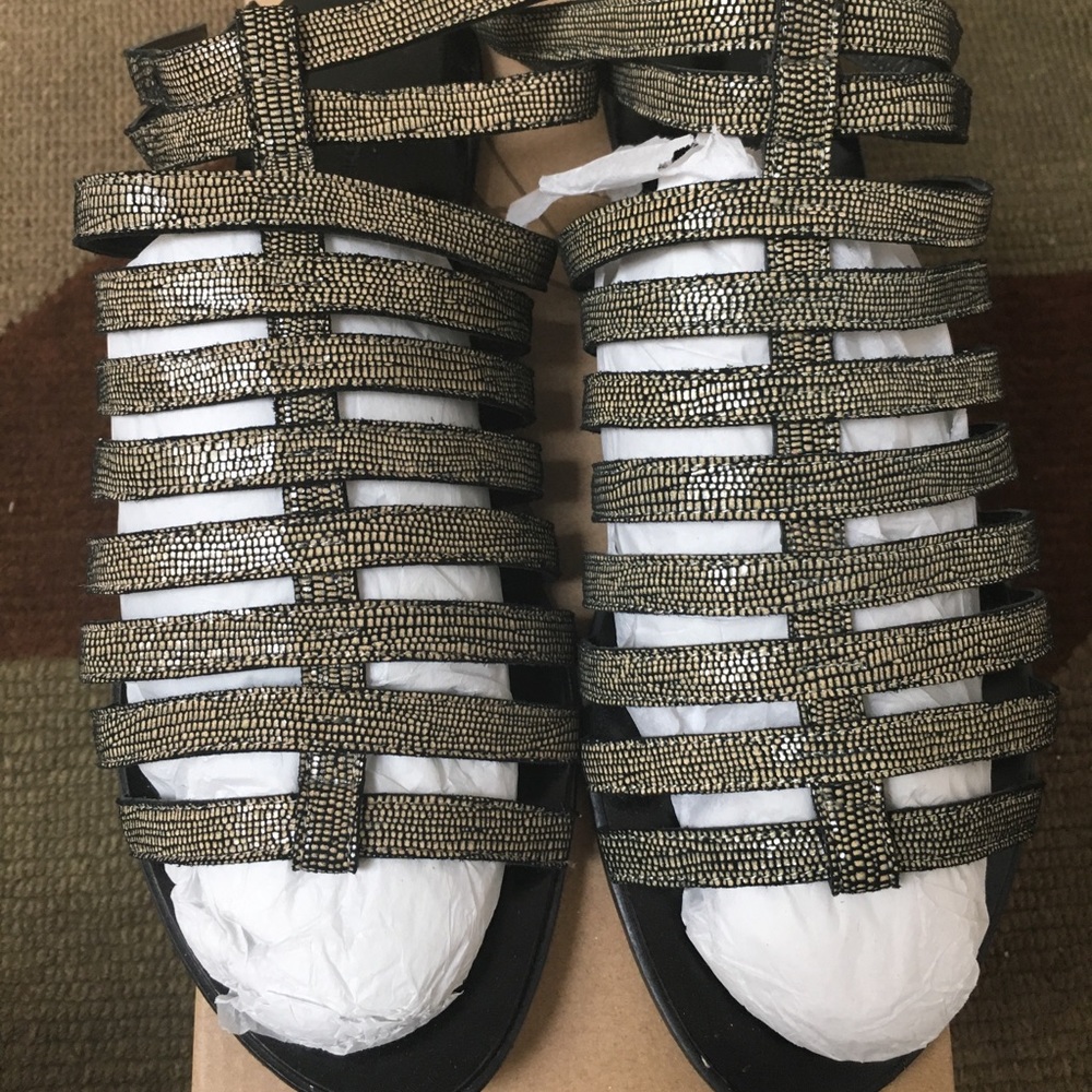 Bloomingdales Sandals - Picture 3 of 5